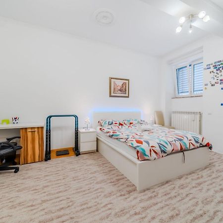 Work And Play Apartment Zagreb Eksteriør bilde